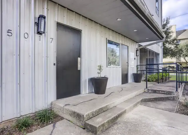 Property at 5017 Cornish St Unit 201, Houston, TX, 77007, 2 beds, 1 bath, [object Object]