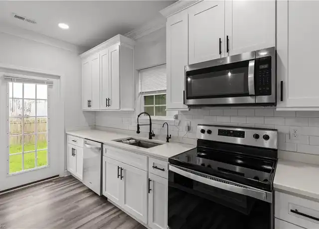Property at 9 Semple St, Hampton, VA, 23663, 3 beds, 2.5 baths, [object Object]