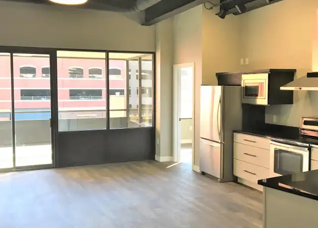 Property at 157 S Kalamazoo Mall Unit 403, Kalamazoo, MI, 49007, 1 bed, 1 bath, [object Object]