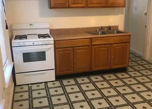 Property at 242 W 8th St Unit 2 1, Erie, PA, 16501, 1 bed, 1 bath, [object Object]