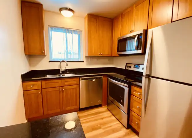 Property at Georgian Court Apartments - 902 Joliet Rd, Countryside, IL, 60525, 2 beds, 1 bath, [object Object]