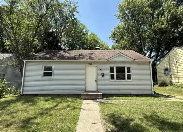 Property at 908 N Sunset Ave, Rockford, IL, 61101, 3 beds, 1 bath, [object Object]