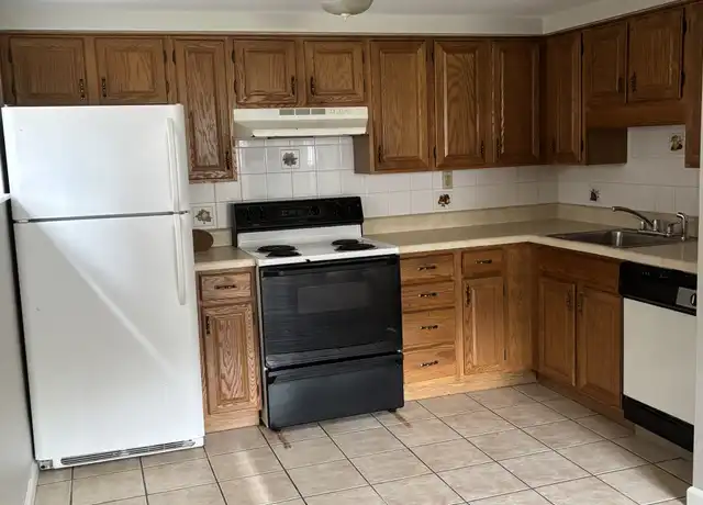 Property at 1036 S Braddock Ave Unit 2, Pittsburgh, PA, 15218, 1 bed, 1 bath, [object Object]