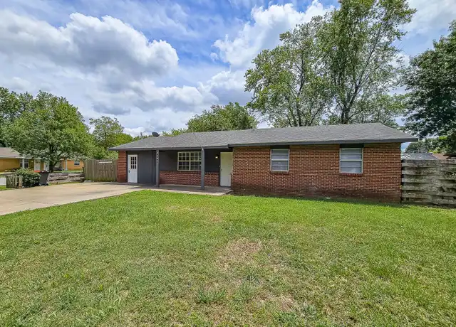 Property at 2401 N Jill Cir, Springdale, AR, 72762, 4 beds, 2 baths, [object Object]