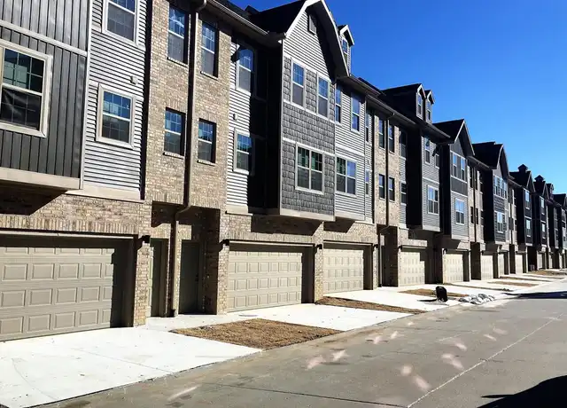 Property at 226 S Slopeside Dr, Fayetteville, AR, 72704, 2 beds, 2.5 baths, [object Object]