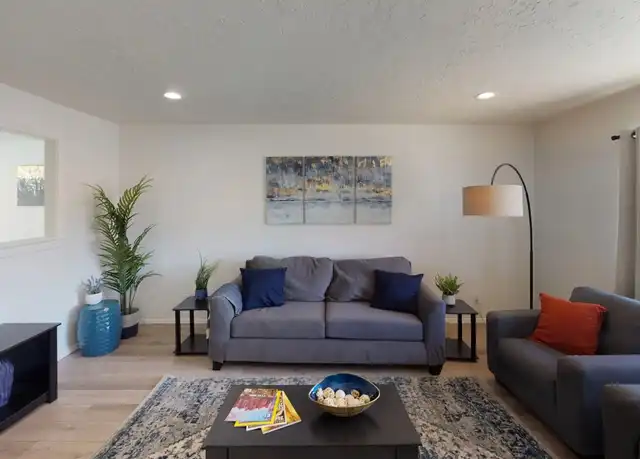 Property at 328 E Dunbar Dr Unit 2, Tempe, AZ, 85282, 6 beds, 2 baths, [object Object]