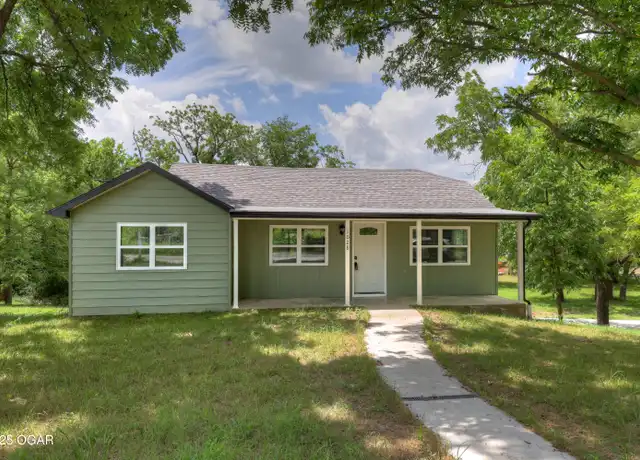 Property at 1028 Woodland Ave, Joplin, MO, 64801, 3 beds, 2 baths, [object Object]