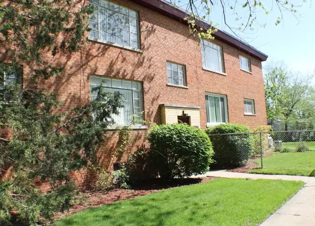 Property at 737 Walnut St Unit 737, Waukegan, IL, 60085, 3 beds, 1 bath, [object Object]