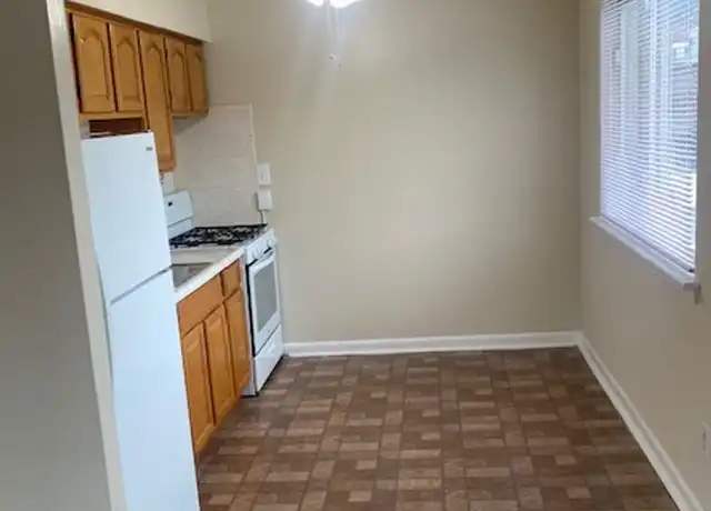 Property at 10 E Winona Ave Unit 10-B5, Norwood, PA, 19074, 2 beds, 1 bath, [object Object]