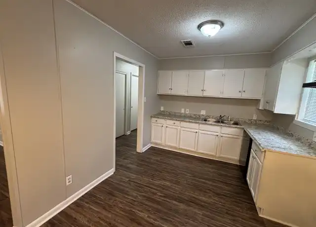 Property at 1001 Ferrell Dr, Jacksonville, AR, 72076, 3 beds, 1 bath, [object Object]