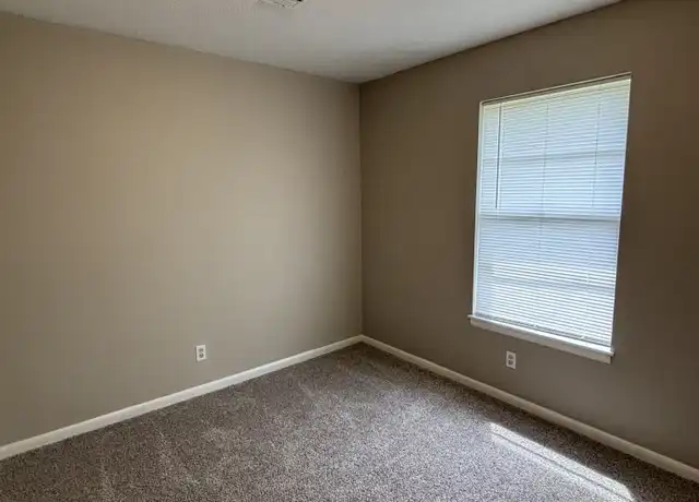Property at 1001 Ferrell Dr, Jacksonville, AR, 72076, 3 beds, 1 bath, [object Object]