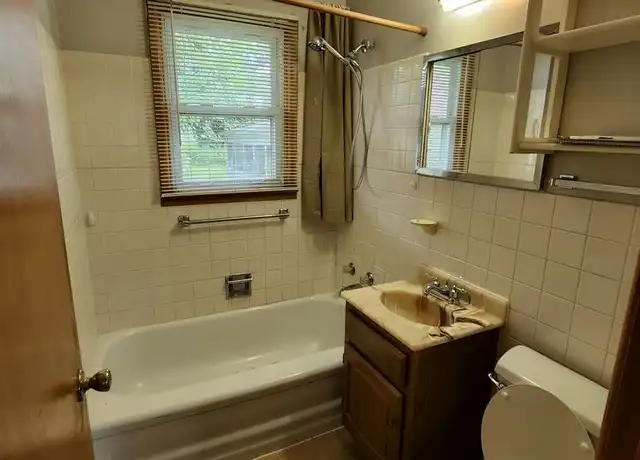 Property at 1632 Miami Dr NE, Cedar Rapids, IA, 52402, 3 beds, 1.5 baths, [object Object]