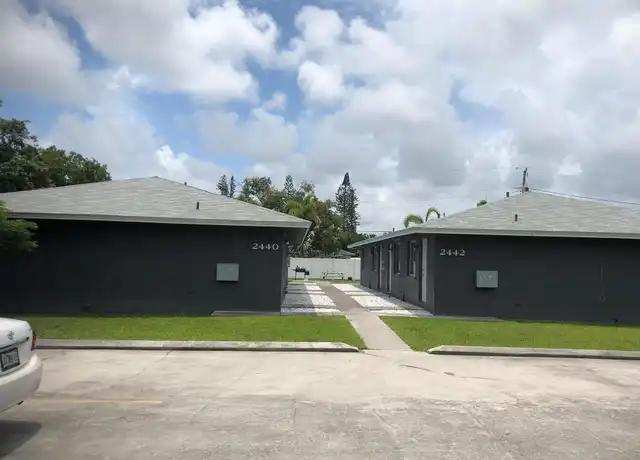 Property at 2440 Jackson St, Hollywood, FL, 33020, 1 bed, 1 bath, [object Object]