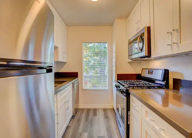 Property at 5330 Corteen Pl, Valley Village, CA, 91607, 1 bed, 1 bath, [object Object]