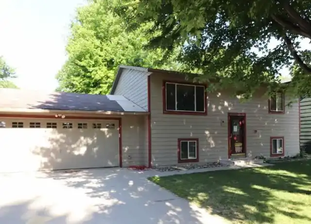 Property at 5113 S Drexel Dr, Sioux Falls, SD, 57106, 3 beds, 2 baths, [object Object]