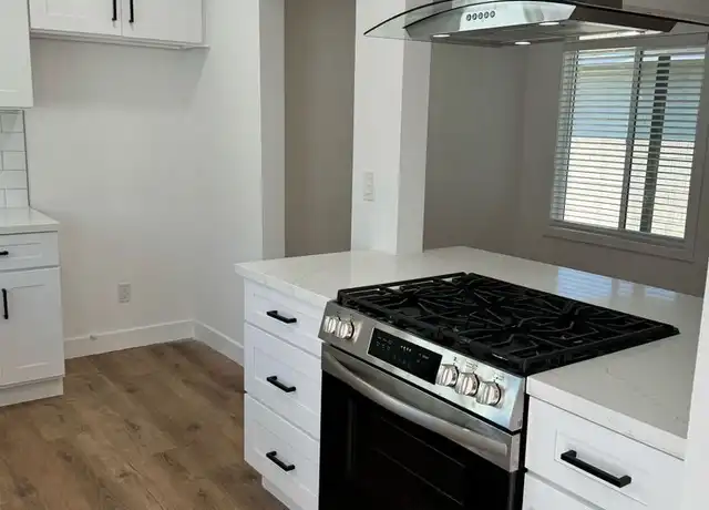 Property at 302 N Batavia St Unit 302, Orange, CA, 92868, 2 beds, 1 bath, [object Object]