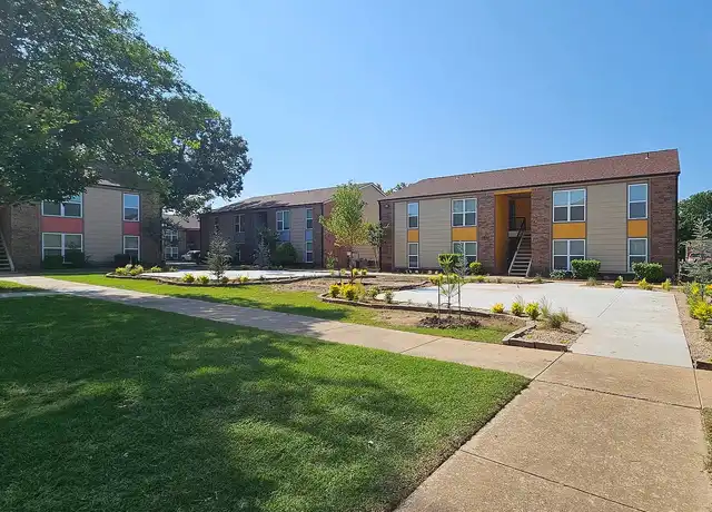 Property at Norman Apartments - 1149 W Brooks St, Norman, OK, 73071, 1-3 bed, 1-2.5 bath, [object Object]