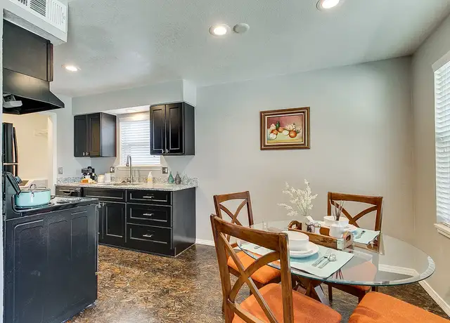 Photo of 1149 W Brooks St, Norman, OK 73071