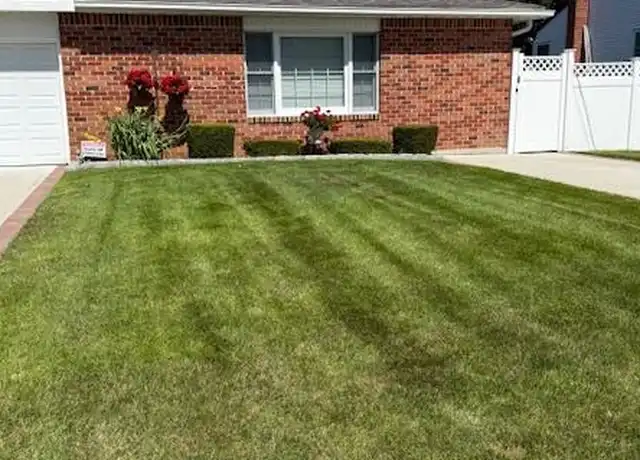 Property at 456 S 16th St, Lindenhurst, NY, 11757, 1 bed, 1 bath, [object Object]