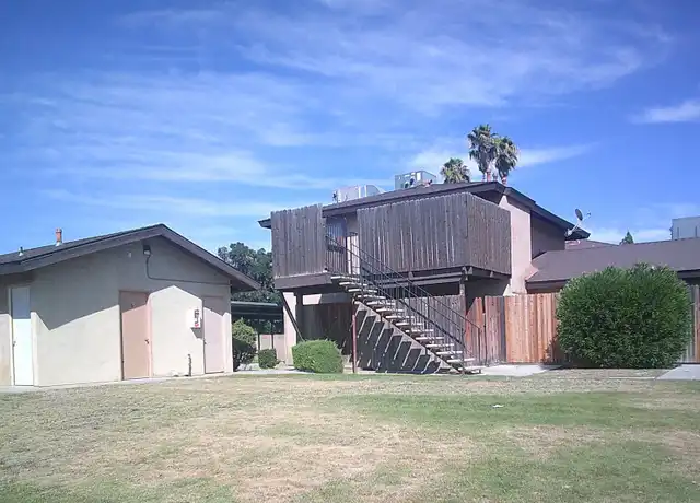 Property at 2800 N Half Moon Dr, Bakersfield, CA, 93309, 2 beds, 1 bath, [object Object]