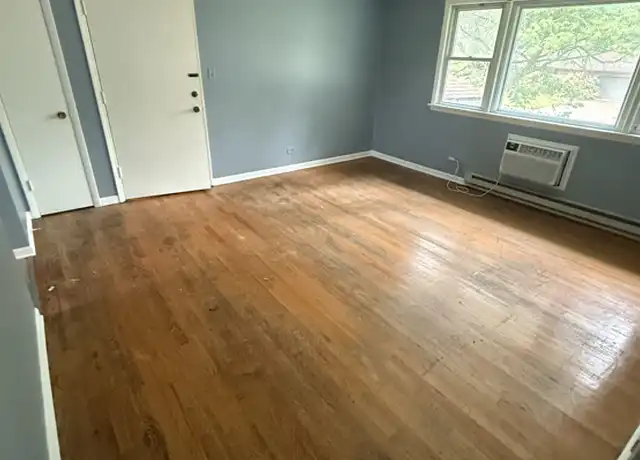 Property at 221 S Small Ave Unit 2S, Kankakee, IL, 60901, 2 beds, 1 bath, [object Object]