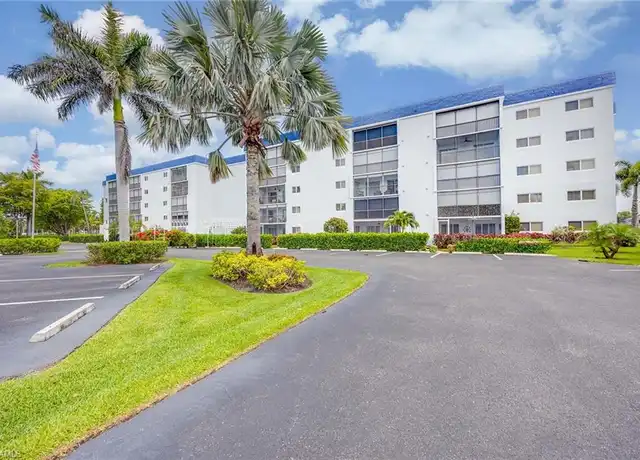 Property at 555 Park Shore Dr Unit B408, Naples, FL, 34103, 2 beds, 2 baths, [object Object]