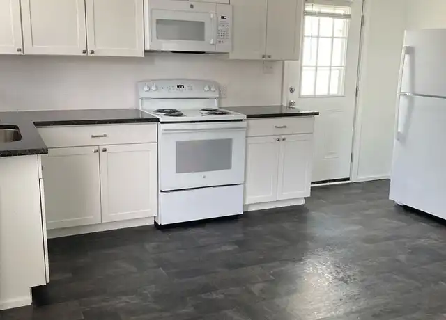 Property at 1350 Bedford Ave, Lynchburg, VA, 24504, 2 beds, 1 bath, [object Object]