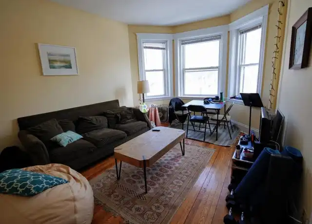 Property at 79 Gordon St, Brighton, MA, 02135, 1 bed, 1 bath, [object Object]