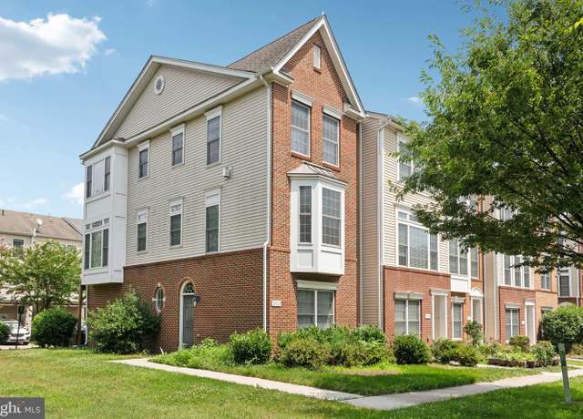 Photo of 25111 Neptune Ter Unit UPPER 2 LEVELS ONLY, Chantilly, VA 20152