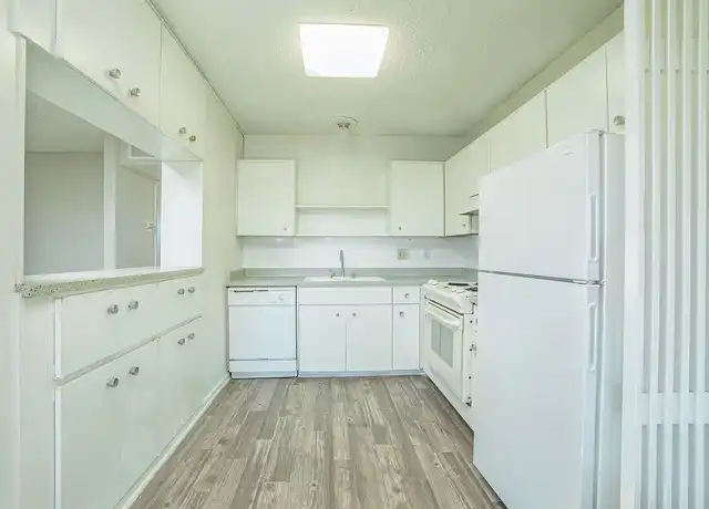 Property at Gold Talon - 149 Village Grn, Universal City, TX, 78148, 1-2 bed, 1-2 bath, [object Object]
