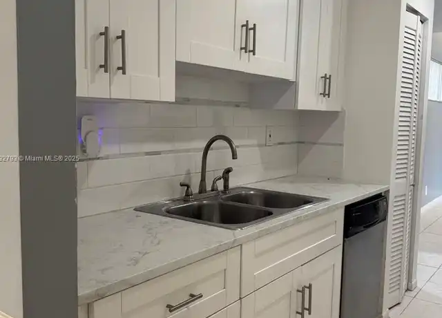 Property at 834 NW 81st Way #8, Plantation, FL, 33324, 3 beds, 2.5 baths, [object Object]
