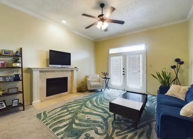 Property at 914 W 26th St #303, Austin, TX, 78705, 2 beds, 2 baths, [object Object]