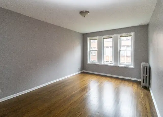 Property at 7038 S Chappel Ave Unit 7046-2, Chicago, IL, 60649, 2 beds, 1 bath, [object Object]