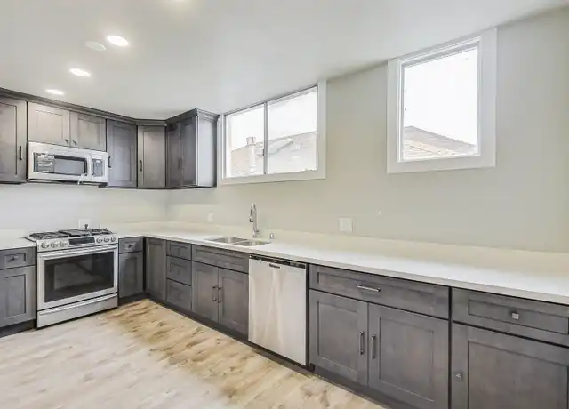 Property at 1071 Aileen St Unit A, Oakland, CA, 94608, 3 beds, 1 bath, [object Object]