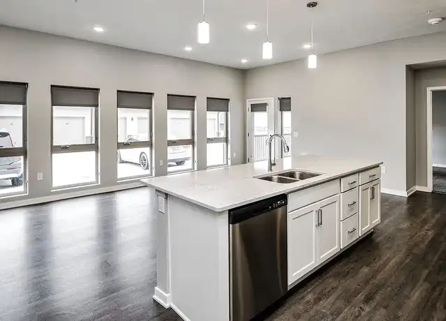 Property at VUE178 - 1202 S 177th Plz, Omaha, NE, 68130, 1 bed, 1 bath, [object Object]