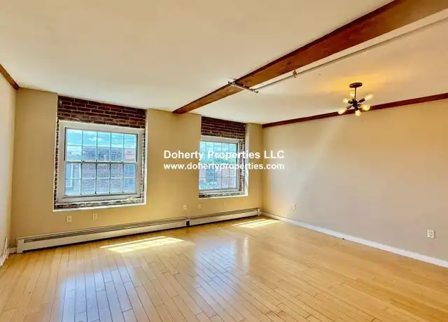 Property at 240 Jackson St, Lowell, MA, 01852, 1 bed, 1 bath, [object Object]