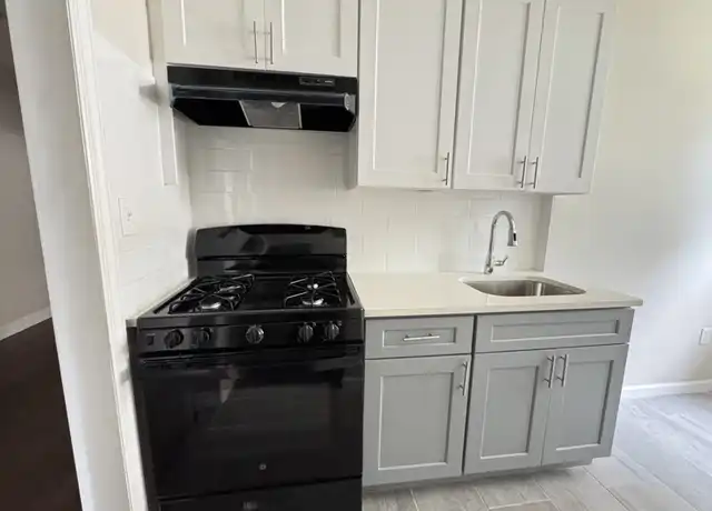 Property at 25 Van Velsor Pl Unit LE, Newark, NJ, 07112, 2 beds, 1 bath, [object Object]