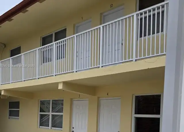 Property at 260 SW 8th St Apt 11, Pompano Beach, FL, 33060, 2 beds, 1 bath, [object Object]