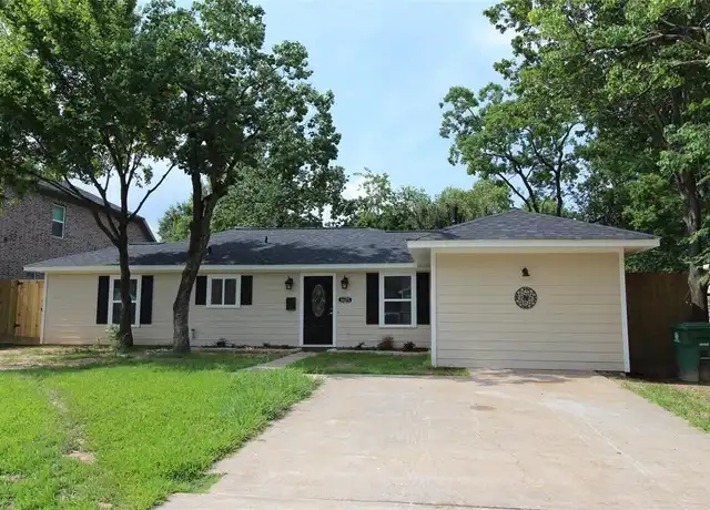 Property at 6625 Schiller St, Houston, TX, 77055, 4 beds, 2 baths, [object Object]