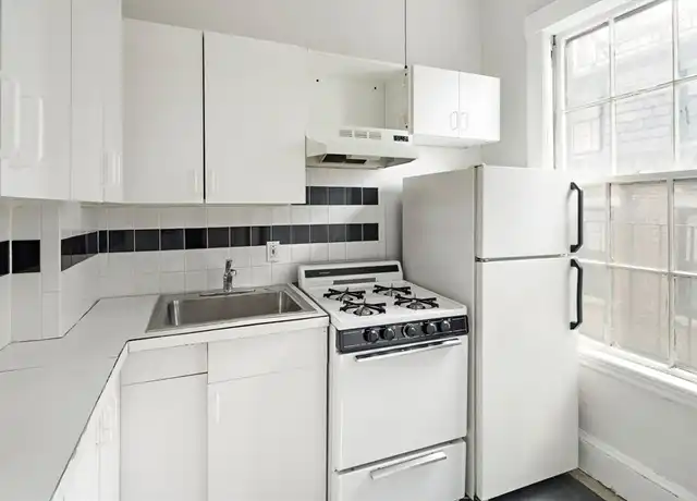 Property at 4 Goodwin Pl, Boston, MA, 02114, 1 bed, 1 bath, [object Object]