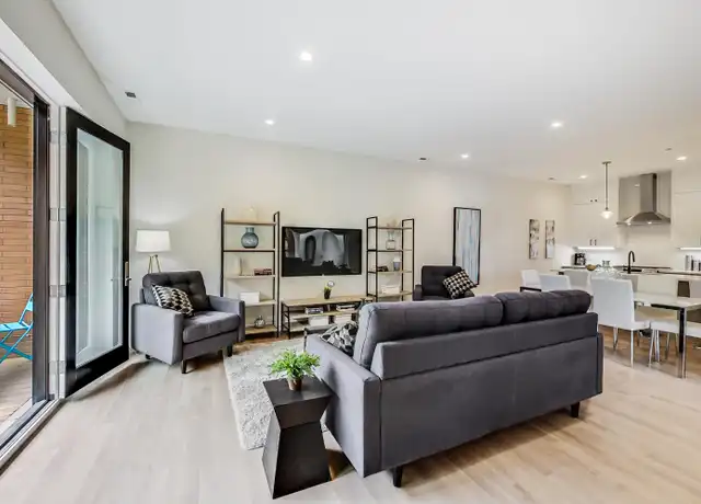Property at 4010 N Lincoln Ave Unit 204, Chicago, IL, 60618, 2 beds, 2 baths, [object Object]