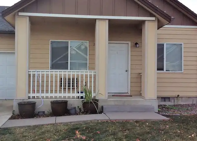 Property at 2206 Jakob Ave, La Grande, OR, 97850, 3 beds, 2 baths, [object Object]