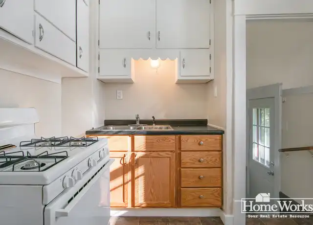 Property at 814 S 27th St Unit B-1, South Bend, IN, 46615, 2 beds, 1 bath, [object Object]