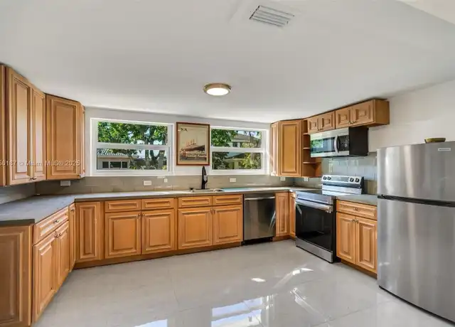Property at 248 Carlisle Dr, Miami Springs, FL, 33166, 4 beds, 3 baths, [object Object]
