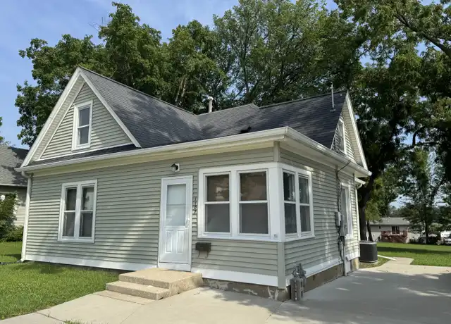 Property at 1107 W 1st St, Cedar Falls, IA, 50613, 5 beds, 2 baths, [object Object]