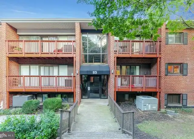 Property at 53 Skyhill Rd #104, Alexandria, VA, 22314, 3 beds, 2 baths, [object Object]