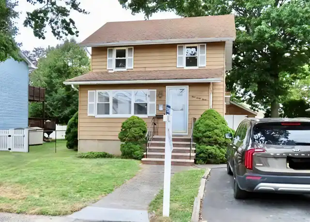 Property at 443 Chestnut Ave, South Hackensack, NJ, 07606, 3 beds, 1.5 baths, [object Object]