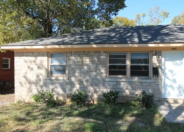 Property at 155 Delmont Dr, Lexington, KY, 40504, 2 beds, 1 bath, [object Object]