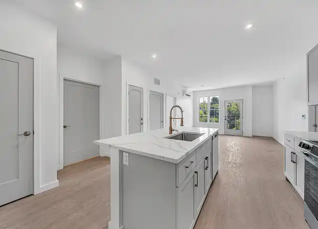 Property at Vesa - 339 Boston Post Rd E, Marlborough, MA, 01752, 1 bed, 1 bath, [object Object]