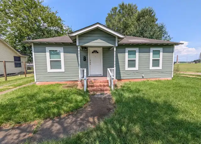 Property at 5365 E Parkway Dr, Beaumont, TX, 77705, 2 beds, 1 bath, [object Object]